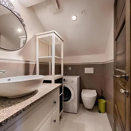 Apartament Riva 2 *