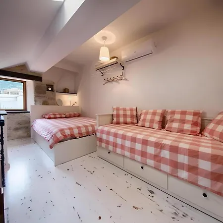 Apartament Riva 2 *